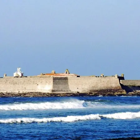 Appartement With 3 Bedrooms In With Wonderful Sea View Furnished Terrace And Wifi 200 M From The Beach *